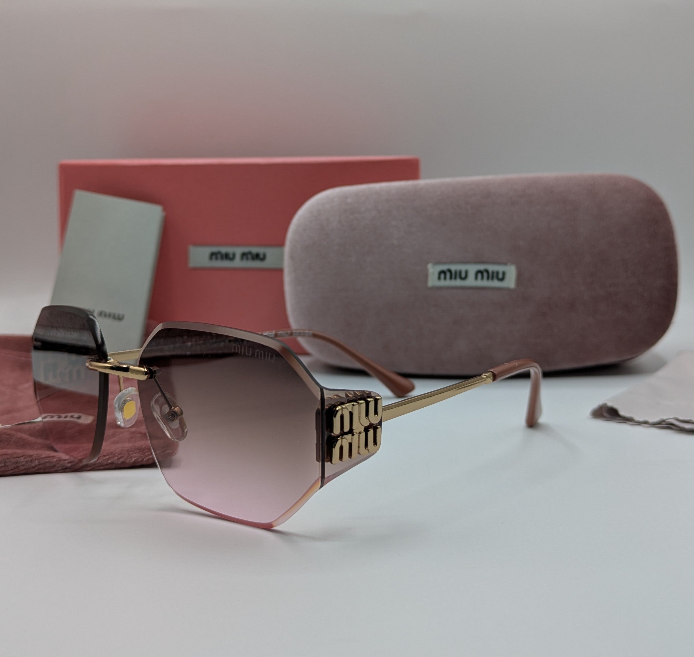 MIU MIU PREMIUM