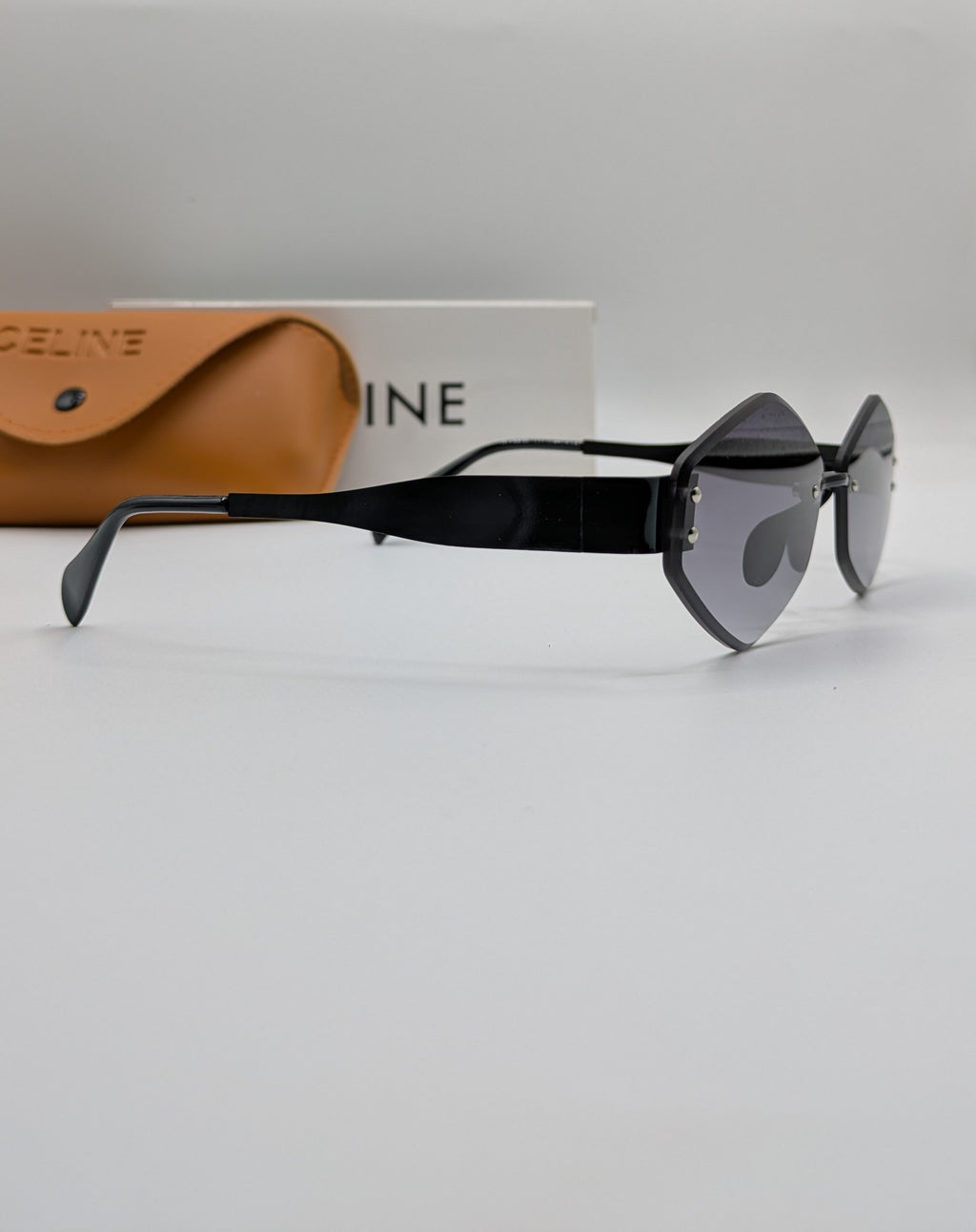 CELINE HEXA