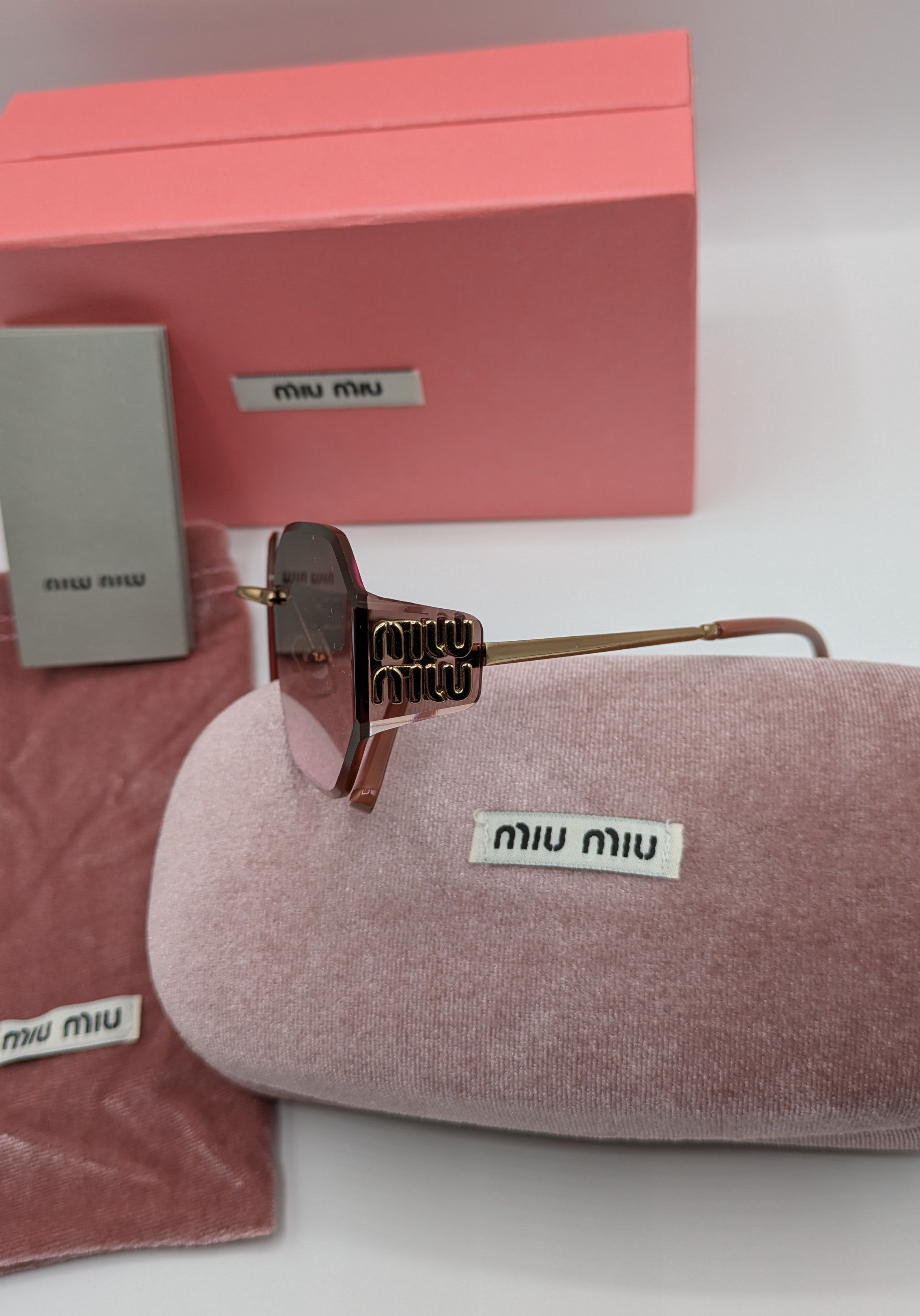 MIU MIU PREMIUM