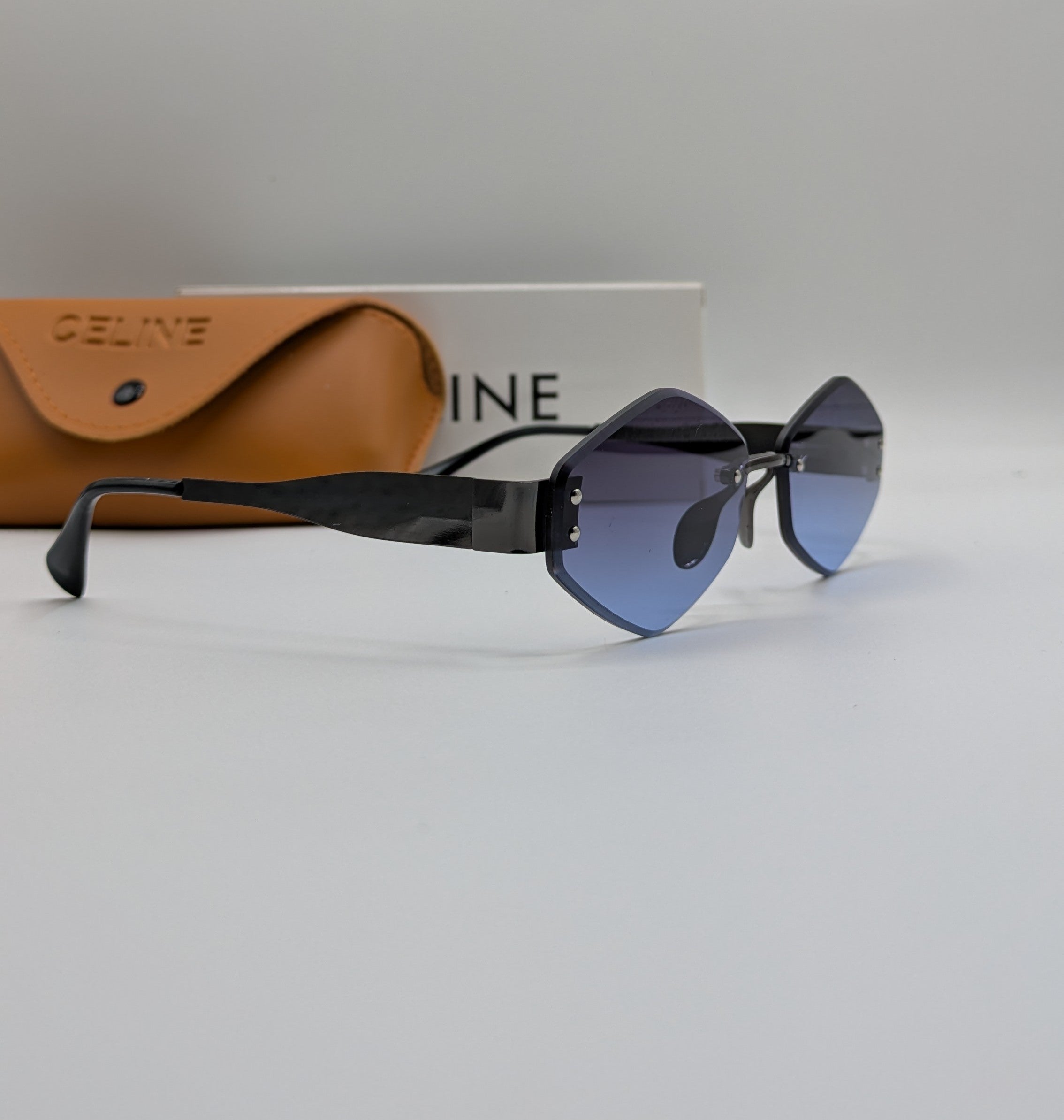 CELINE HEXA