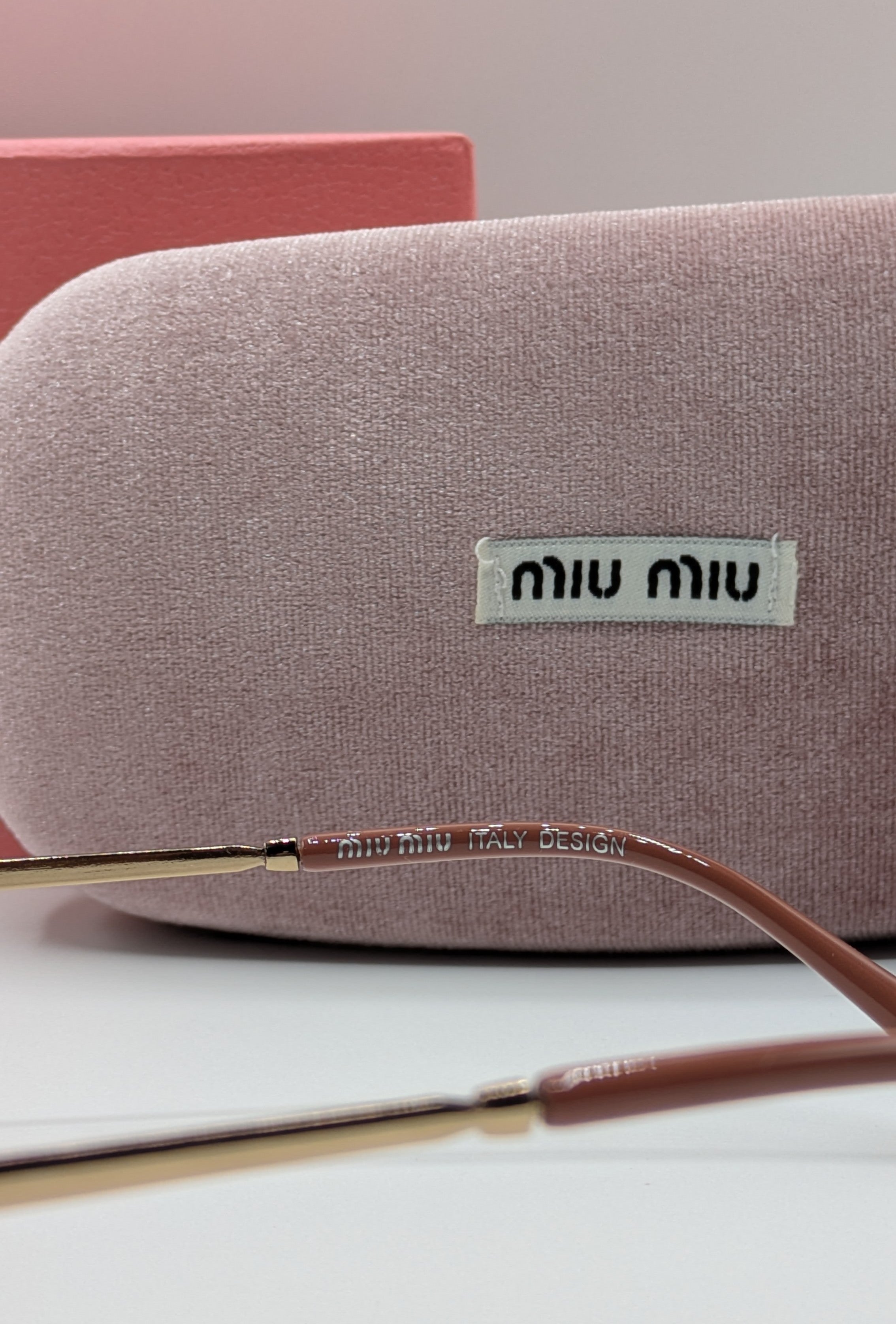 MIU MIU PREMIUM