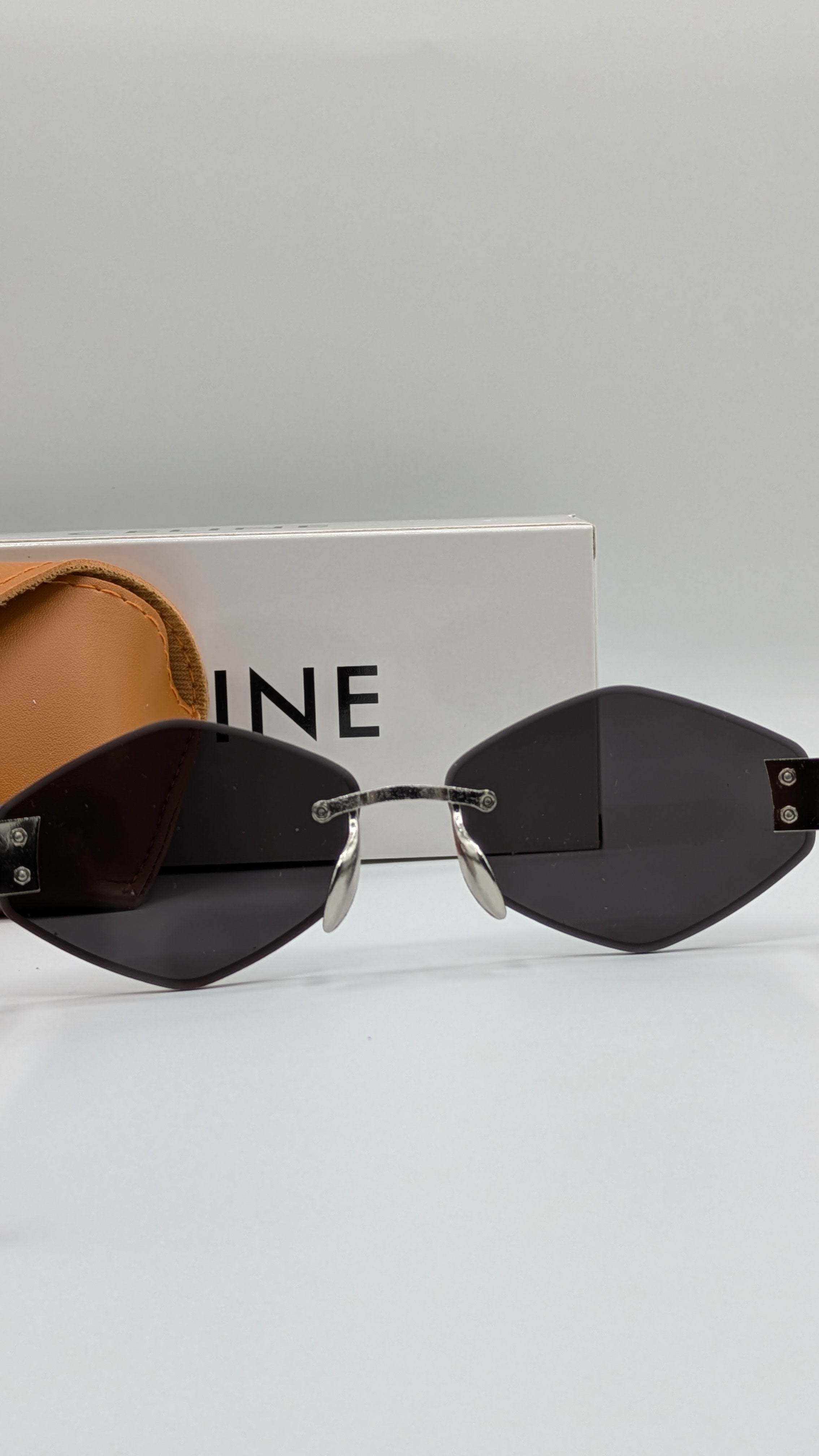 CELINE HEXA